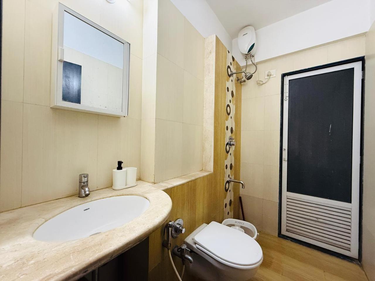 Apartamento 2bhk Service In Parel Bombay