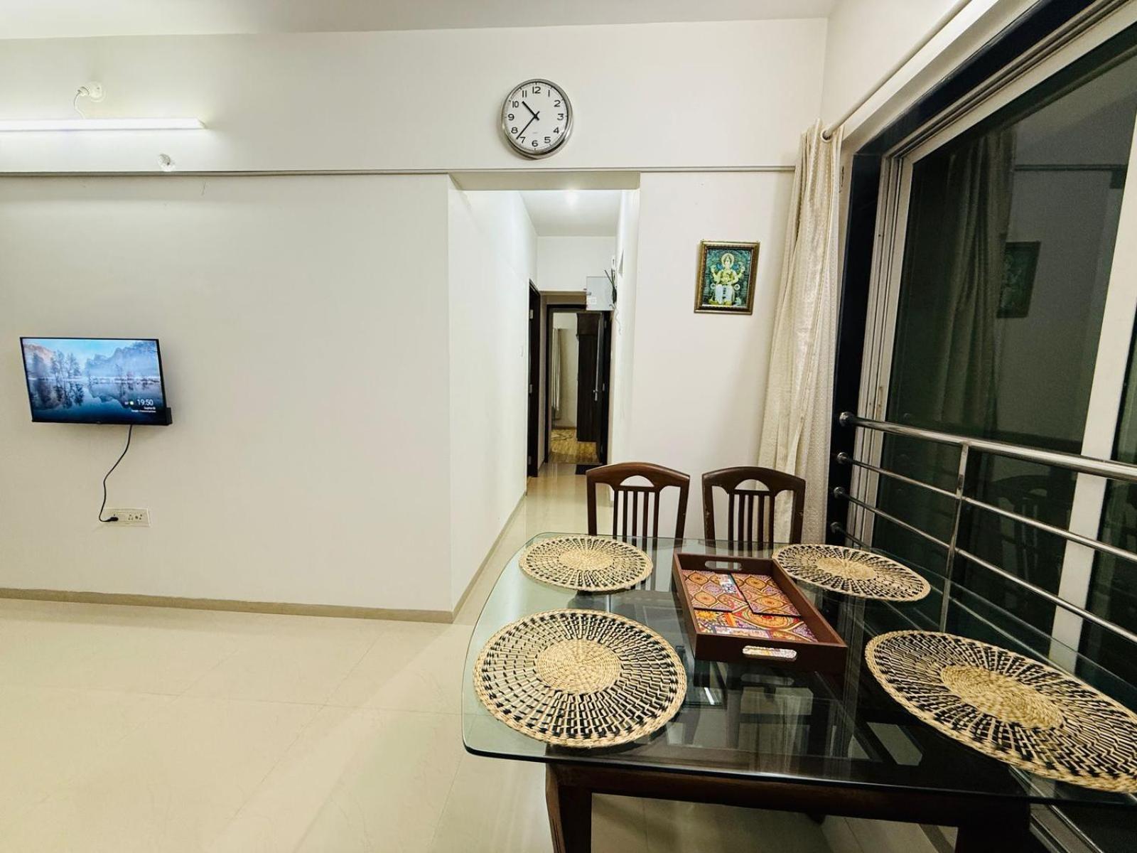 2bhk Service In Parel * Bombay