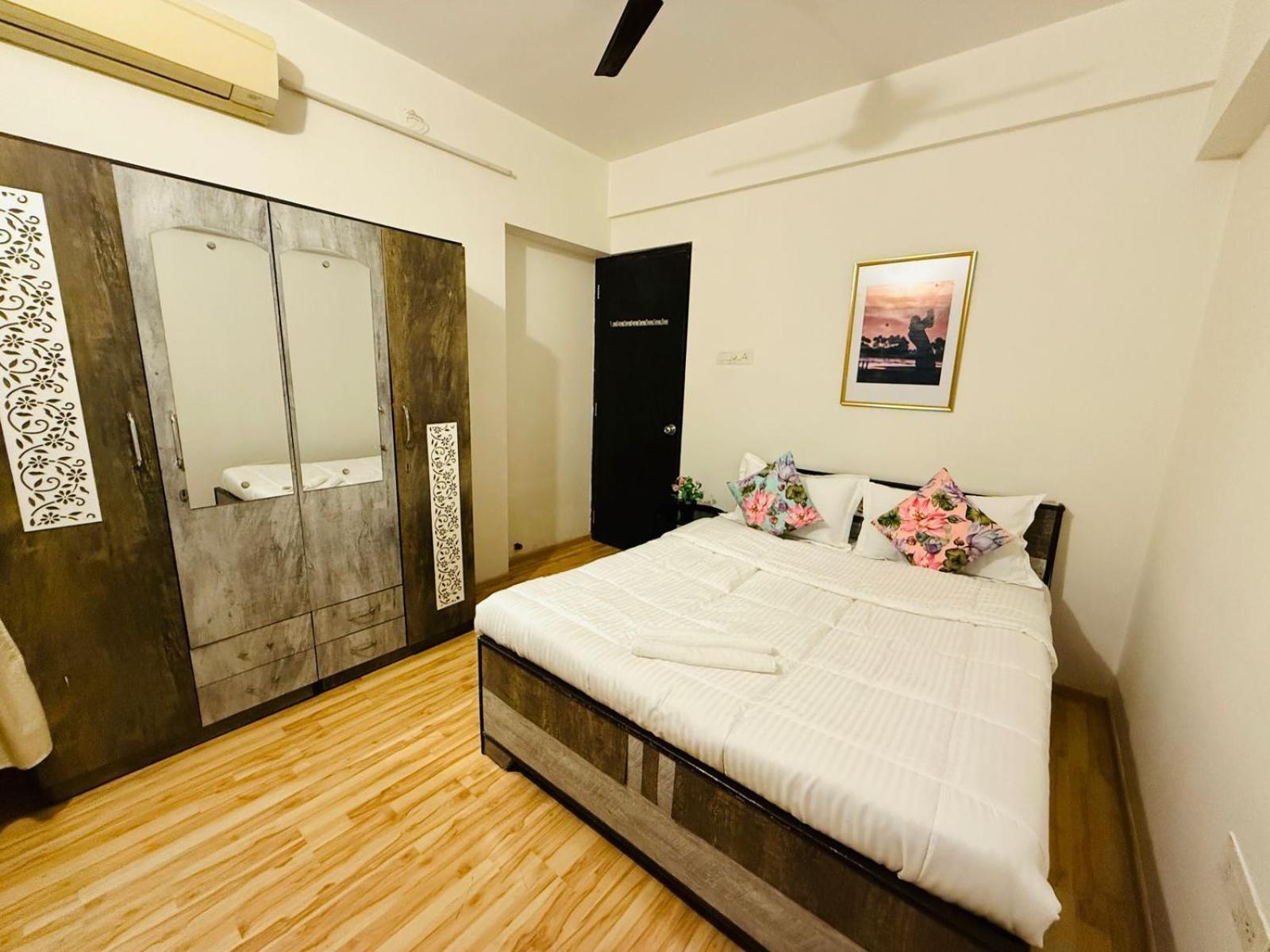 2bhk Service In Parel * Bombay